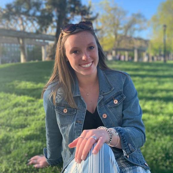 Meet your Posher, Rachel - Picture 1 of 1